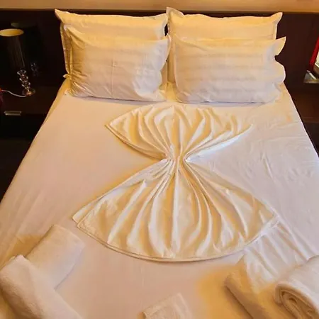 Twin Apartman